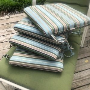 Sunbrella outdoor chair cushions (4)